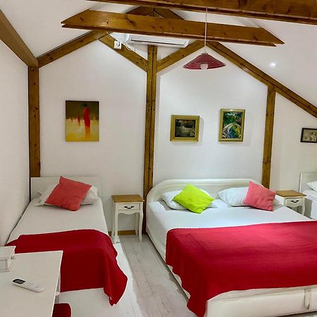 Silent Village Villa With Swimming Pool Мостар Екстер'єр фото