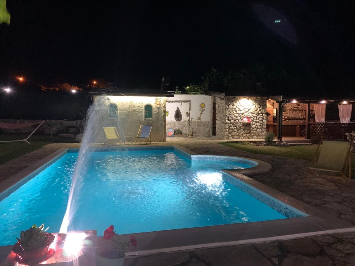 Silent Village Villa With Swimming Pool Мостар Екстер'єр фото