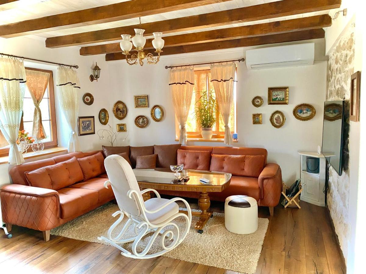 Silent Village Villa With Swimming Pool Мостар Екстер'єр фото