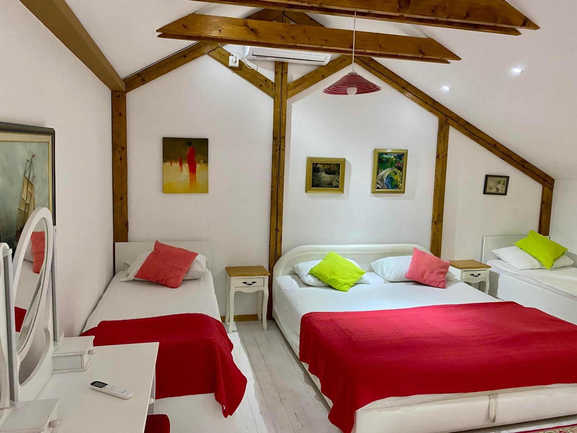 Silent Village Villa With Swimming Pool Мостар Екстер'єр фото